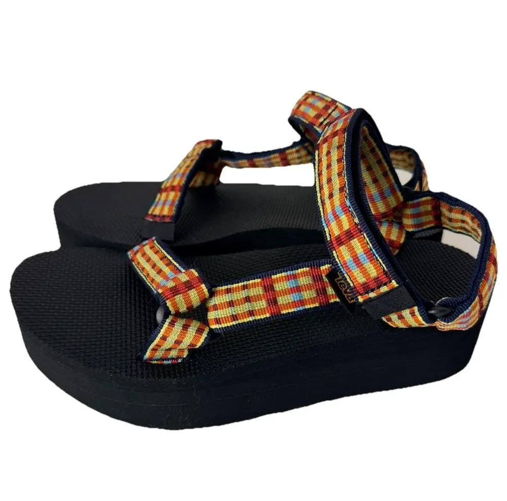 Teva Flatform Universal Platform Sandals Sz 9 Woman’s Black Multi-Colored Plaid